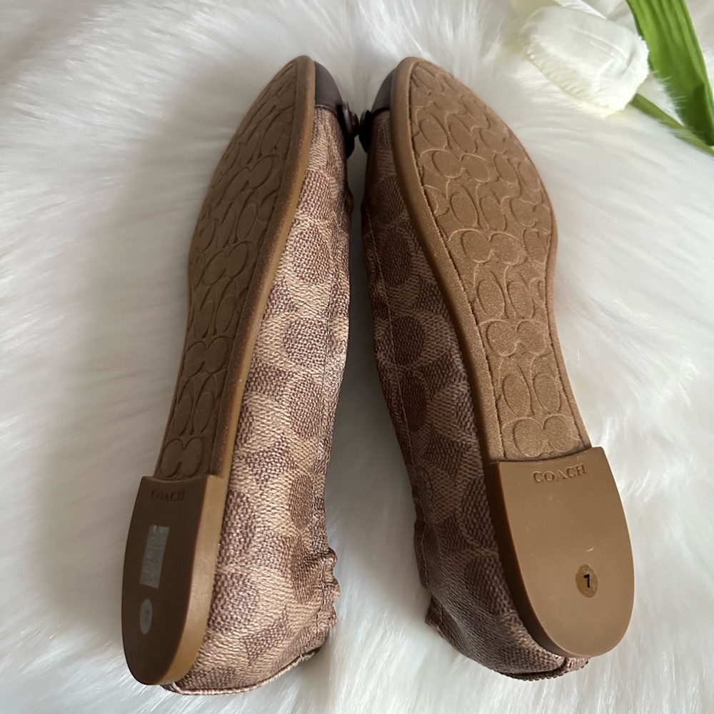 🎀Coach Flat Shoes Size 7 - Picture 10 of 10
